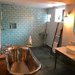 Apartmán Chorlton Garden Rooms. Relax, Work, And Play. *