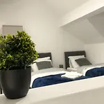 10min To - Free Parking - Private - Contractor Friendly
