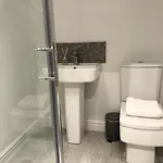 10min To - Free Parking - Private - Contractor Friendly Appartement