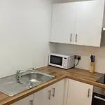 Appartement 1 Bedroom Lovely In Salford Quays Free Street Parking Subject To Availability *
