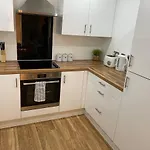 1 Bedroom Lovely In Salford Quays Free Street Parking Subject To Availability *