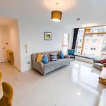 City Centre Modern 3bed 2bath Penthouse Northern Quarter, Sleeps 10 Daire