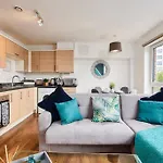 Gem - Sleeps 6 * Manchester