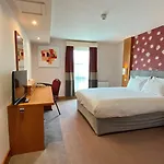 - Park, An Ihg Otel