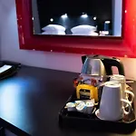 Crowne Plaza Centre By Ihg 4*