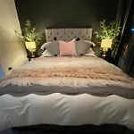 Haven Apartment *