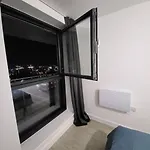 Beautiful 2 Bedroom Salford Quays