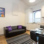 Pillo - Salford Apartment