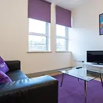 Apartment Pillo - Salford *