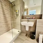 Spectacular Near To Old Trafford Stadium Daire Manchester