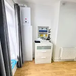 Comfortable House Near Etihad - Sleep Rest Apartment