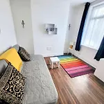 Comfortable House Near Etihad - Sleep Rest Apartment *