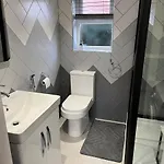 Appt - Sleeps 2 - Free Parking - 5min-metro * Manchester