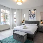 Tatil Evi The Safari House - Your Ultimate Relaxation Destination Manchester