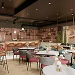 By Marriott Piccadilly 4*