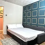 Daire Cozy 1 Bedroom In The Location In Centre