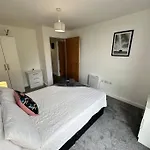 Daire Super Mcr 1 Bed + Balcony *