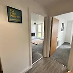 Super Mcr 1 Bed + Balcony Manchester
