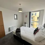 Daire Super Mcr 1 Bed + Balcony Manchester