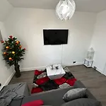 2 Bedroom Flat Close To City, Stadium And Coop Arena Apartmán Manchester