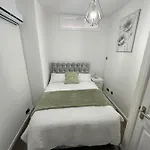 2 Bedroom Flat Close To City, Stadium And Coop Arena * Manchester