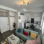 Apartmán 2 Bedroom Flat Close To City, Stadium And Coop Arena Manchester