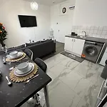 2 Bedroom Flat Close To City, Stadium And Coop Arena Apartmán Manchester