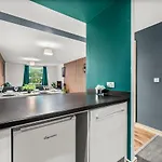 Large - Sleeps 8 *