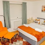 Charming 2-bedroom In *