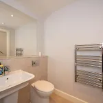 Stunning Brand New 3 Bed By Valore Services Apartment