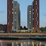 Trafford Modern 1 Bed With Cinema * Manchester
