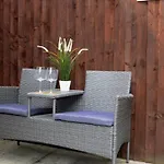 Tatil Evi 8 Bed, Comfortably Sleeps 10, 3 Bath House, 5 Mins Centre Manchester