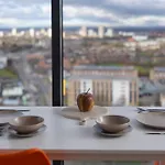 2 Bed Ensuite With Fantastic Night View And Old Trafford Stadium