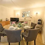 Bespoke Salford Quays - Garden, Wifi And Parking * Manchester