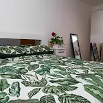 Daire Luxury 3 King Bed Quayside
