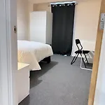 Luxury 2 Bedroom In Centre - Free Parking *