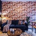 Ferienhaus Salford Sanctuary 5 Bed House *