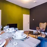 Salford Sanctuary 5 Bed House *
