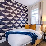Ferienhaus Salford Sanctuary 5 Bed House *