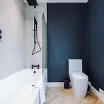 Salford Sanctuary 5 Bed House