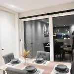 Luxury 2 Bed With Balcony Daire
