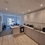 Trafford Modern 1 Bed With Cinema Lägenhet Manchester
