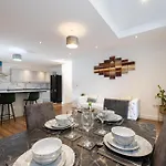 Luxury 2br In Chorlton, Free Parking Daire Manchester