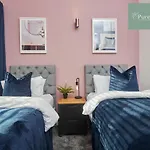 Fabulous House - 5 Beds Sleeps 8 - Free Parking - By Purestay * Manchester