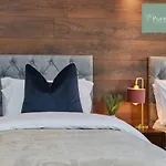 Fabulous House - 5 Beds Sleeps 8 - Free Parking - By Purestay Manchester