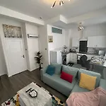 2 Bedroom Flat Close To City, Stadium And Coop Arena *