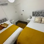 2 Bedroom Flat Close To City, Stadium And Coop Arena Manchester