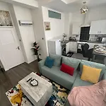 2 Bedroom Flat Close To City, Stadium And Coop Arena Manchester