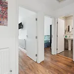 Rusholme Apartmán *