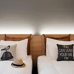 Hotel Moxy 3*